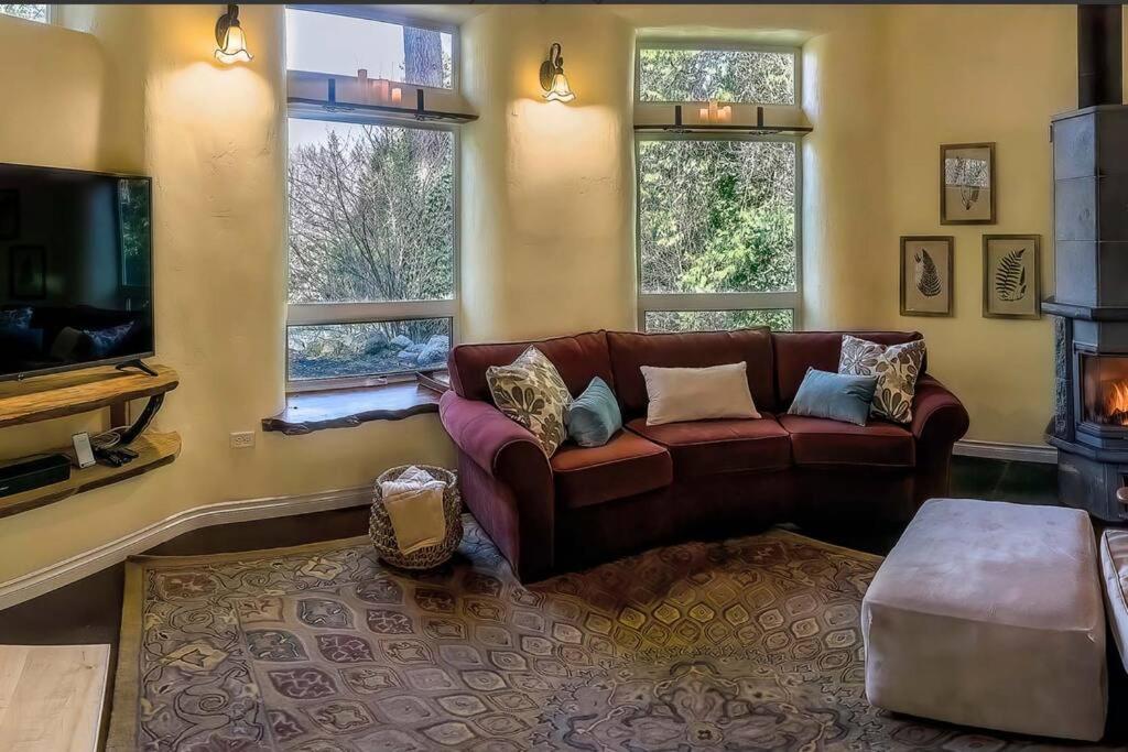فيلا European Style Straw Bale Retreat أشلاند المظهر الخارجي الصورة