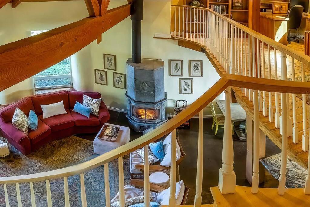 فيلا European Style Straw Bale Retreat أشلاند المظهر الخارجي الصورة